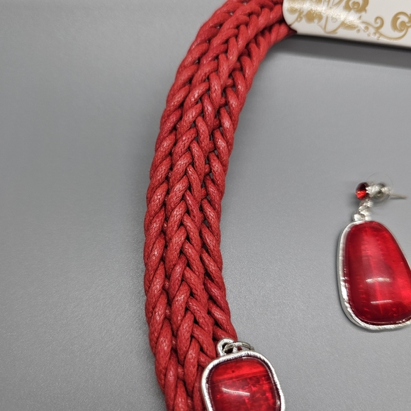 Red Gemstone Braided Necklace set 😍 - Picture 2 of 8